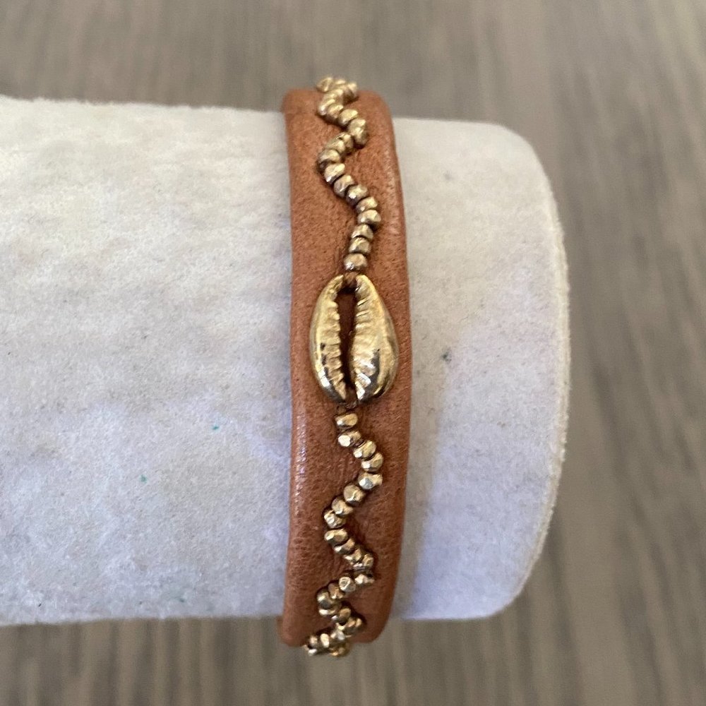 New Authentic Chan Luu Cowry Shell Light Brown Lea